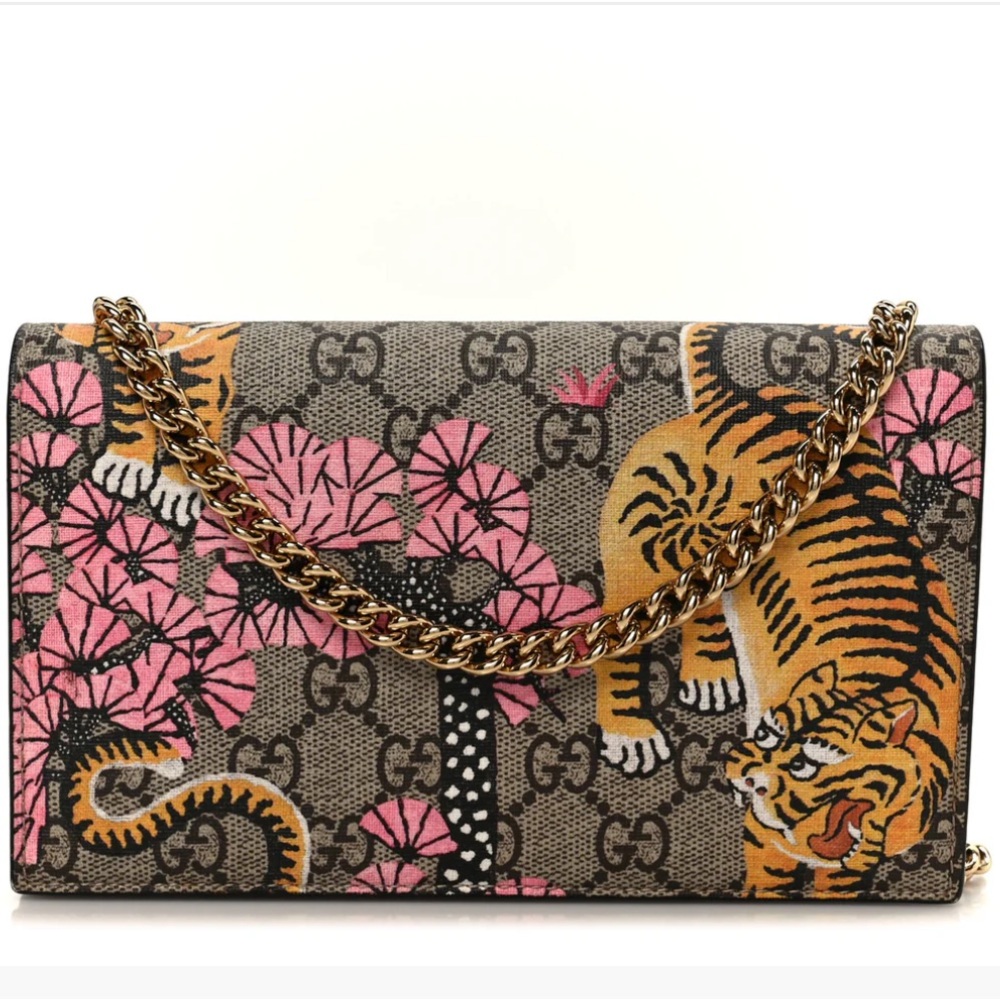 Gucci Bengal GG Supreme Chain Wallet in Beige and Pink